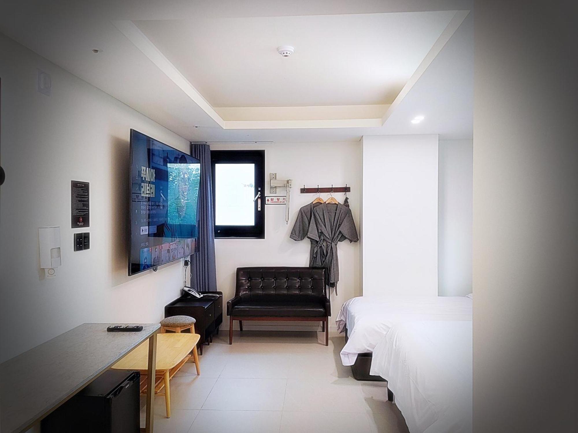 Bluebird Hotel Incheon Esterno foto