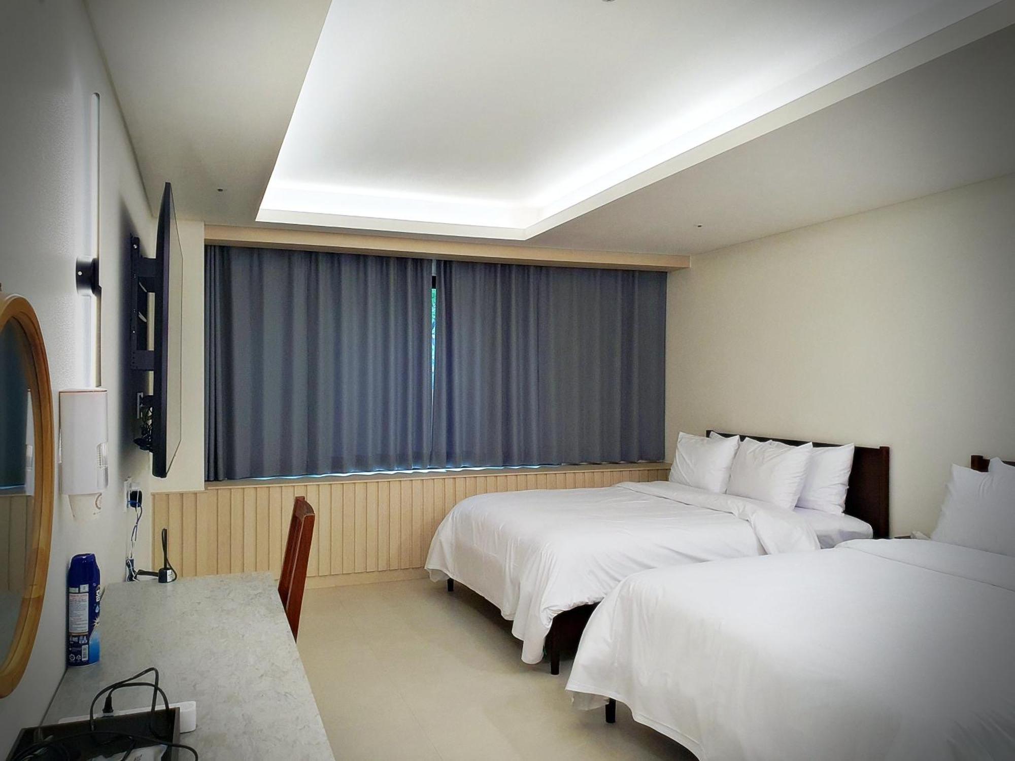 Bluebird Hotel Incheon Esterno foto