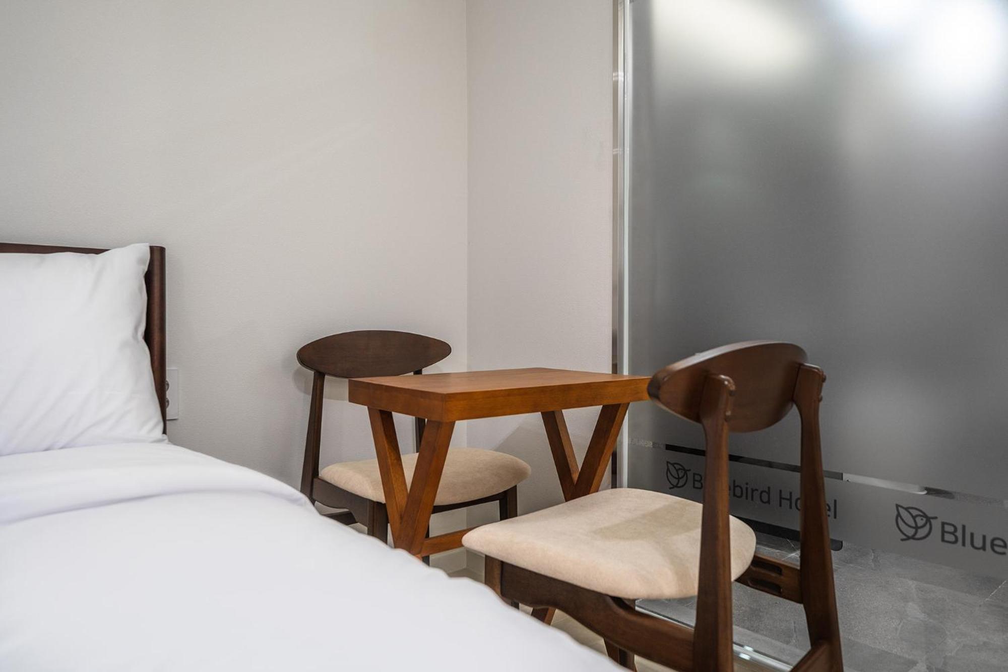 Bluebird Hotel Incheon Esterno foto