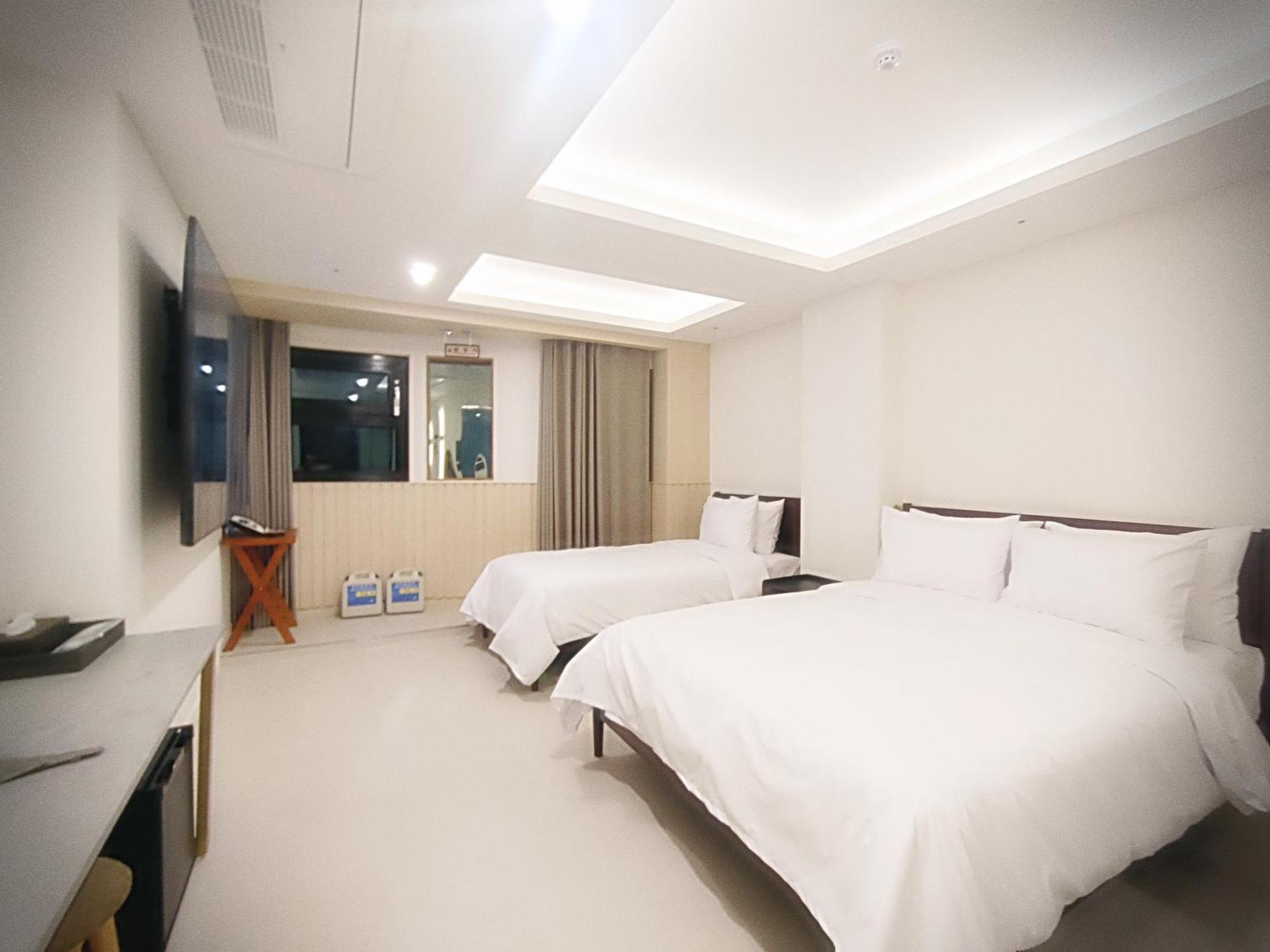 Bluebird Hotel Incheon Esterno foto