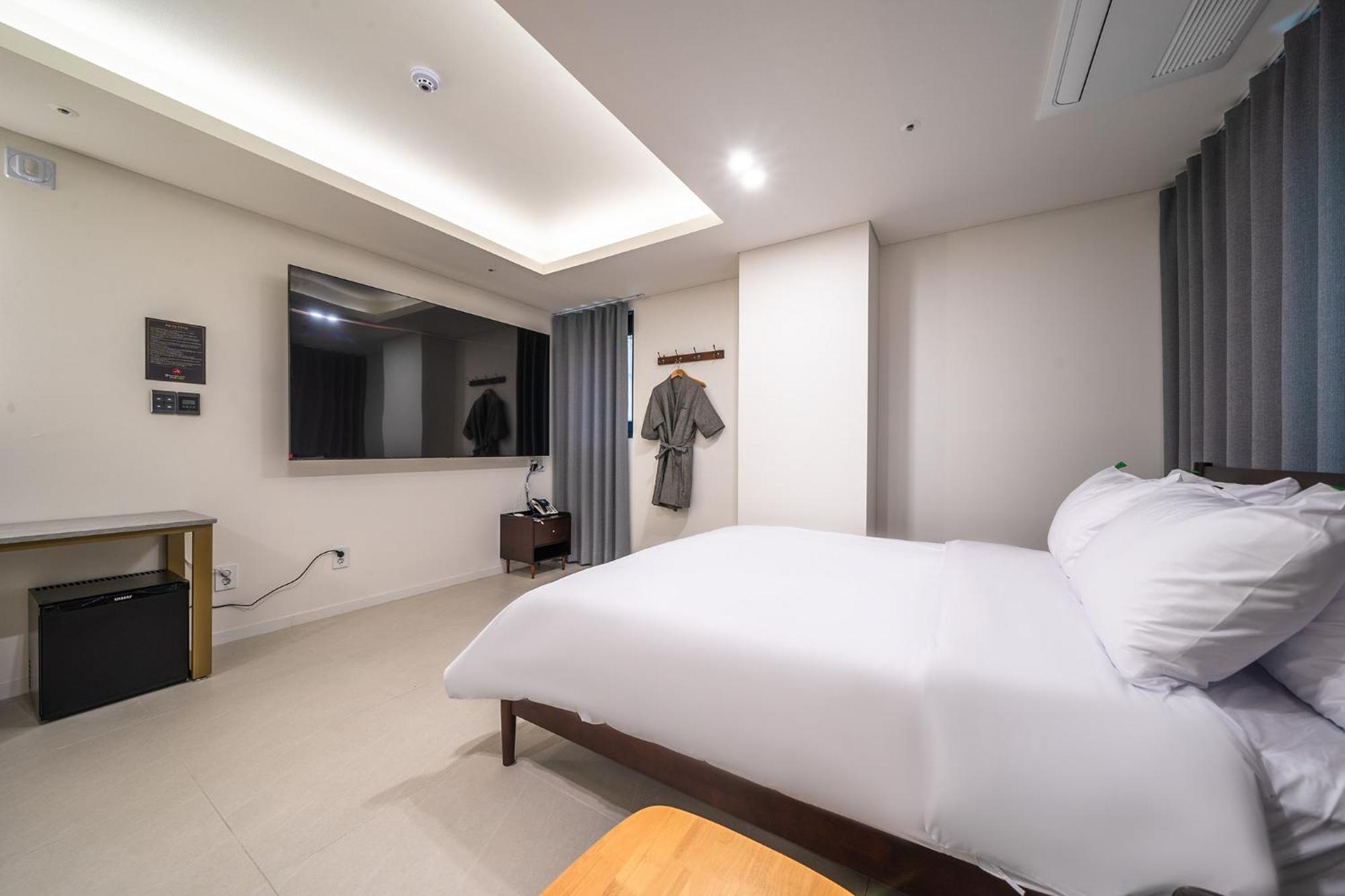 Bluebird Hotel Incheon Esterno foto