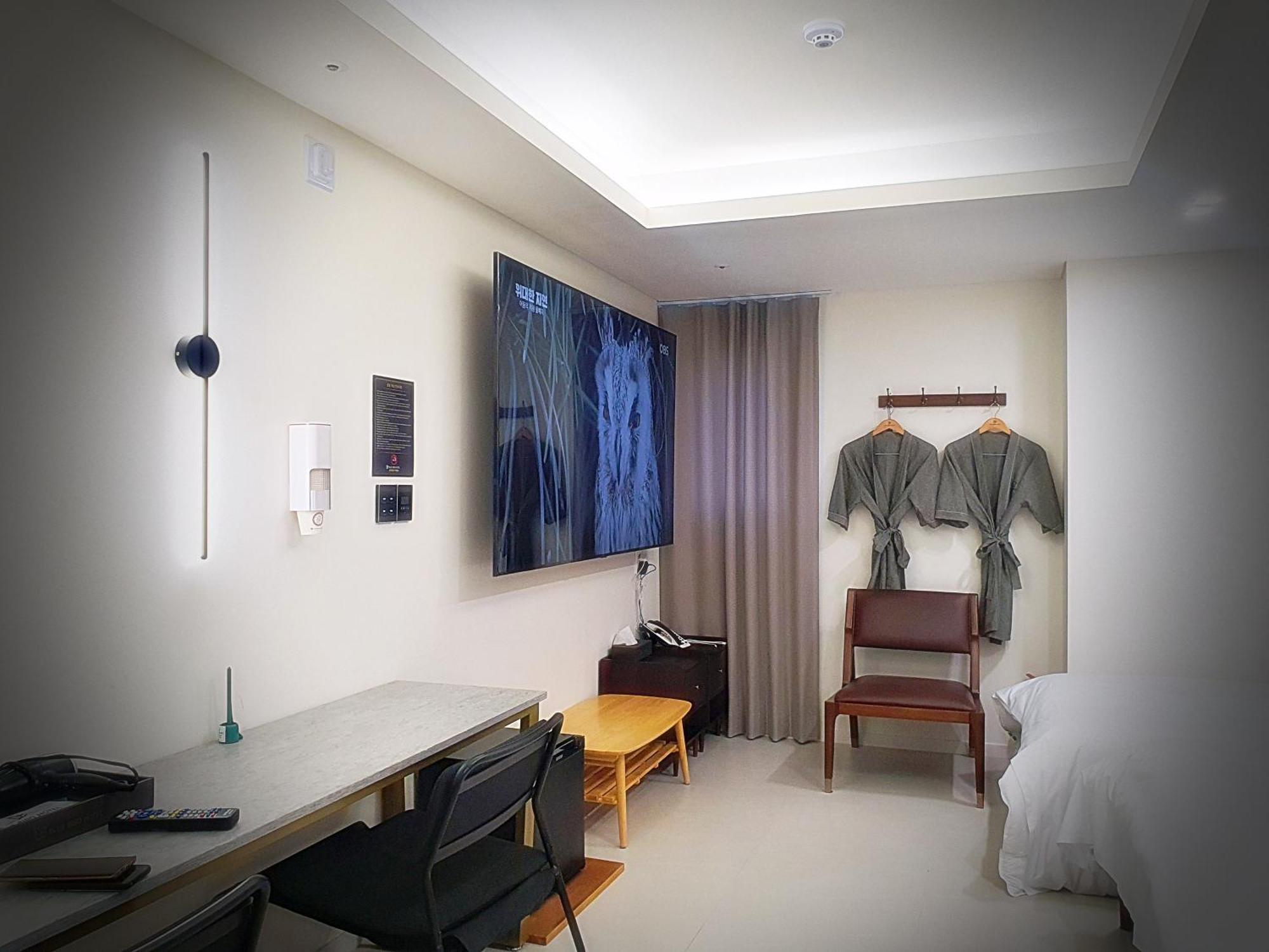 Bluebird Hotel Incheon Esterno foto